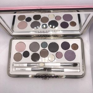 All about eyeshadow palette -multicolored